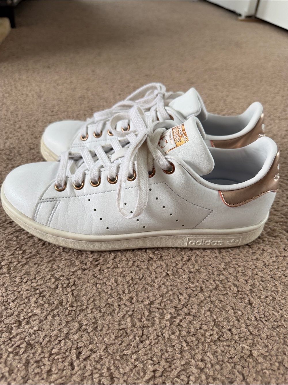 Adidas Stan Smith women’s White - Metallic rose gold  Size 6.5